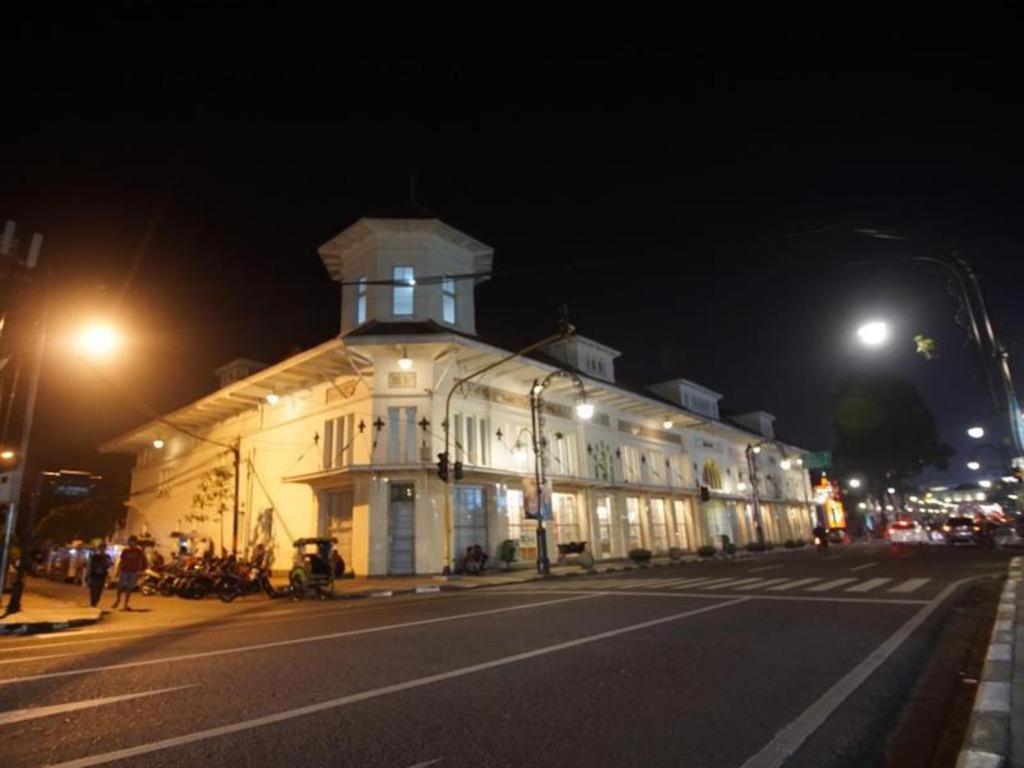 Raffleshom Hotel Bandung Exterior foto